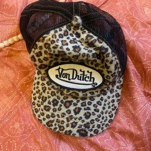 Von Dutch hat so cute and barely worn needs a new home :)